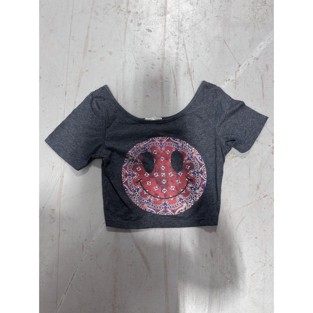 Kirra Women XS Charcoal Gray Smiley Face Bandana Paisley Graphic Crop Top Tee